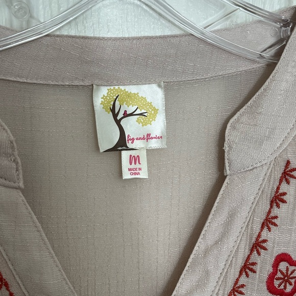 FIG AND FLOWER Embroidered Knee Length 3/4 Sleeve Tan Dress | size Medium - Picture 2 of 10